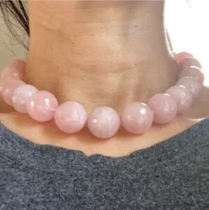 New Rose Quartz round Necklace.